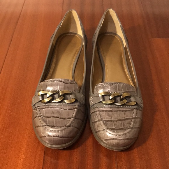 CIRCA Joan & David Loafer Croc Flats - Picture 5 of 16